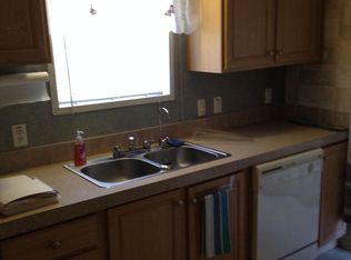 100 Duchess Ln, Hebron, IN 46341