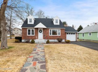 2135 Neil St, Schenectady, NY 12306