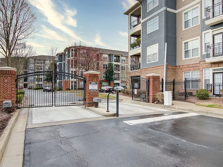 IMT Buckhead on 26th — Photo 28