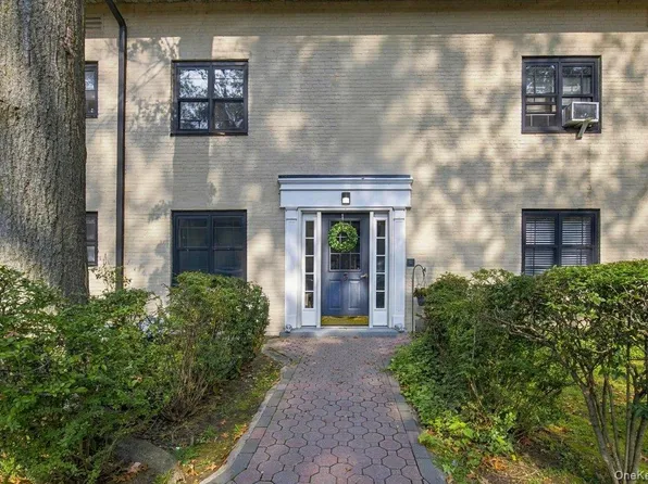 3 Whitehall Road #21, Eastchester, NY 10709