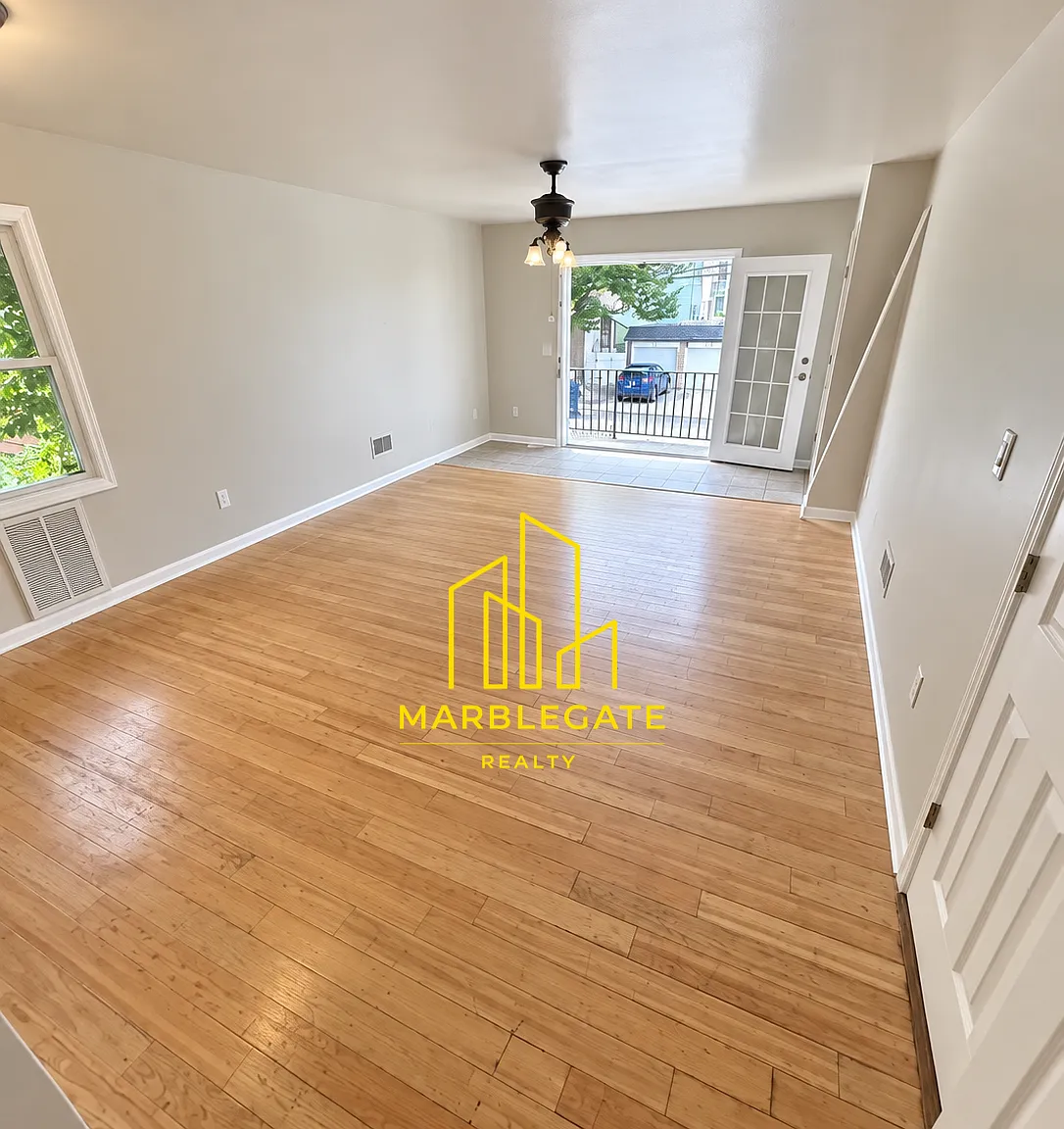 5 bed, $3,650 — Photo 3