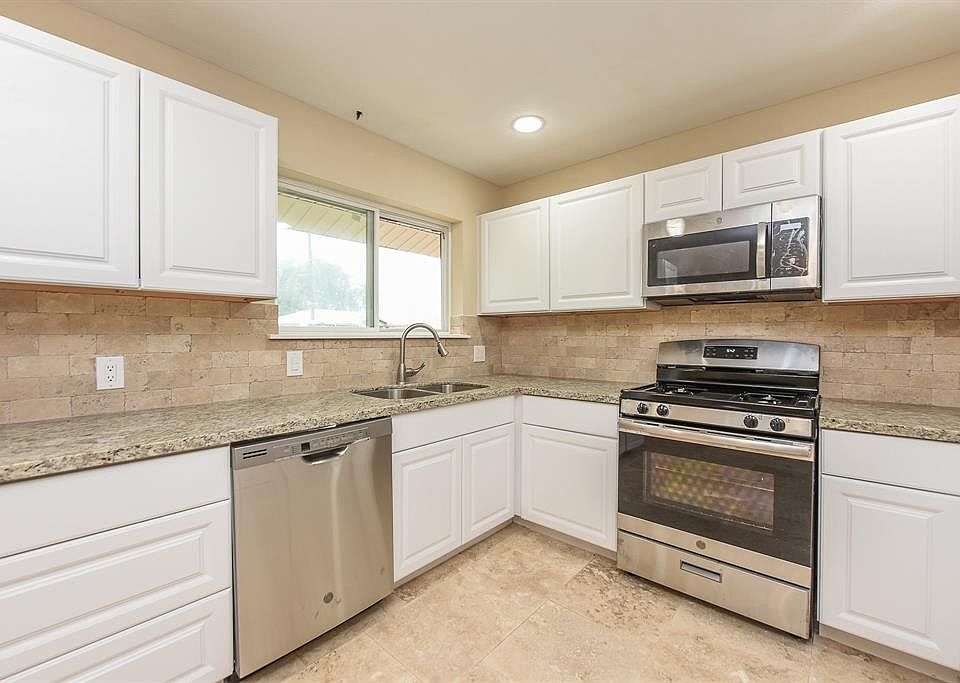 1st image of 204 Mahan Ave