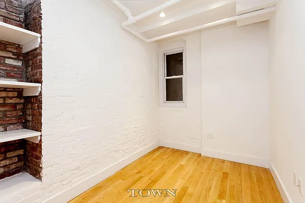 Rented by Town Residential | media 22