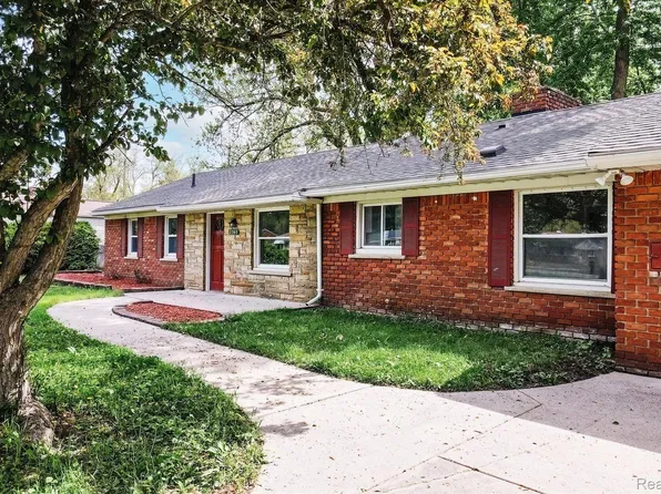 2365 Middlebelt Rd, West Bloomfield, MI 48324