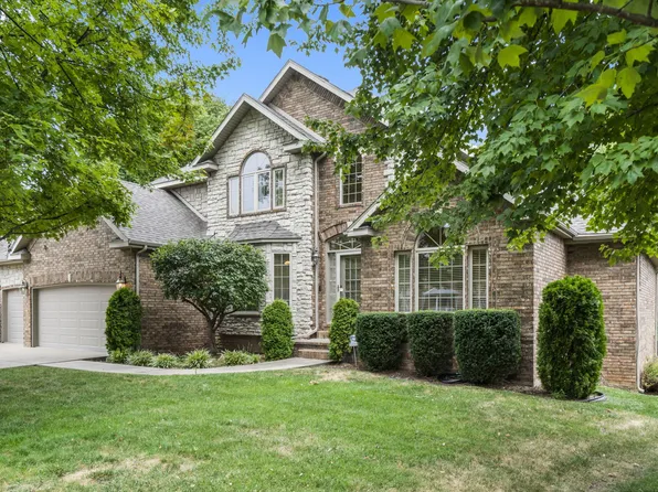 915 E Ironbridge Circle S, Springfield, MO 65810