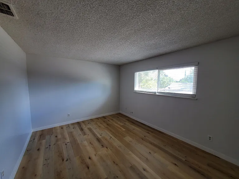 8915 Salmon Falls Dr #C — Photo 16