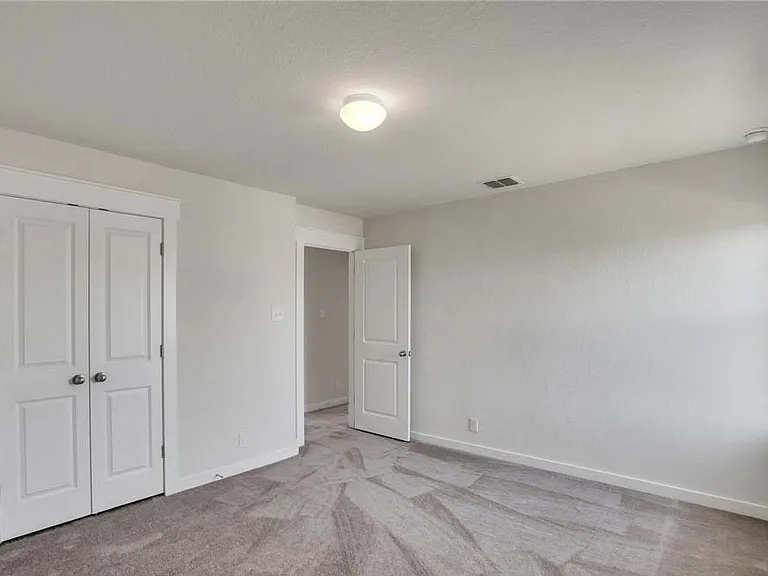 Black Cloud Dr — Photo 15