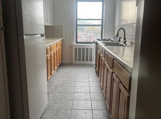 706 Eastern Pkwy #5D, Brooklyn, NY 11213