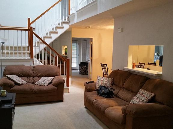 Foyer looking at LR, Stairway