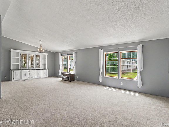 3rd image of 49454 Wisteria Ct
