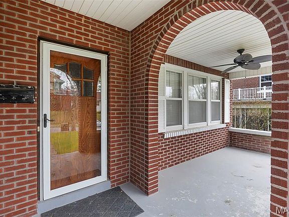 2nd image of 433 Marie St