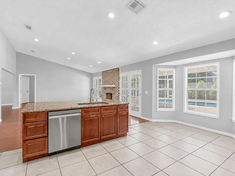 5829 Pitch Pine Dr — Photo 17