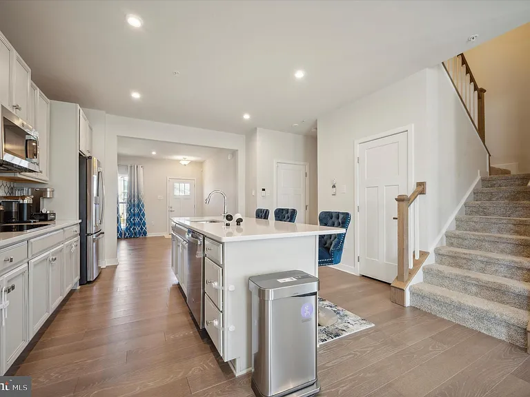 8036 Milltown Cir — Photo 7
