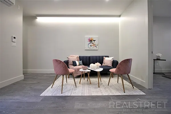 Rented by Real Street Inc | media 2