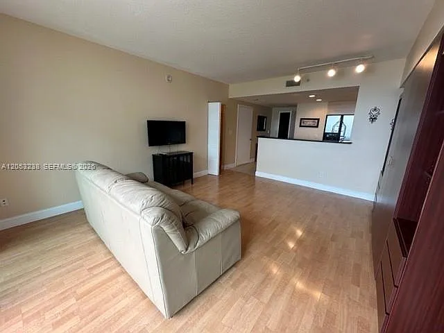 325 Biscayne Blvd #4320 — Photo 5