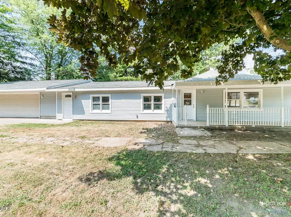 140 E Beech St, Cedar Springs, MI 49319