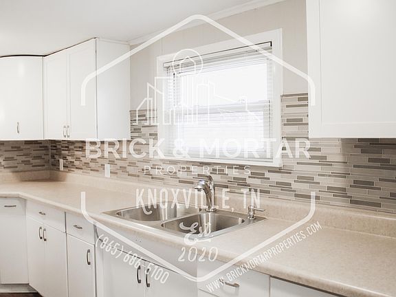 5th image of 1315 Forest Ave #2
