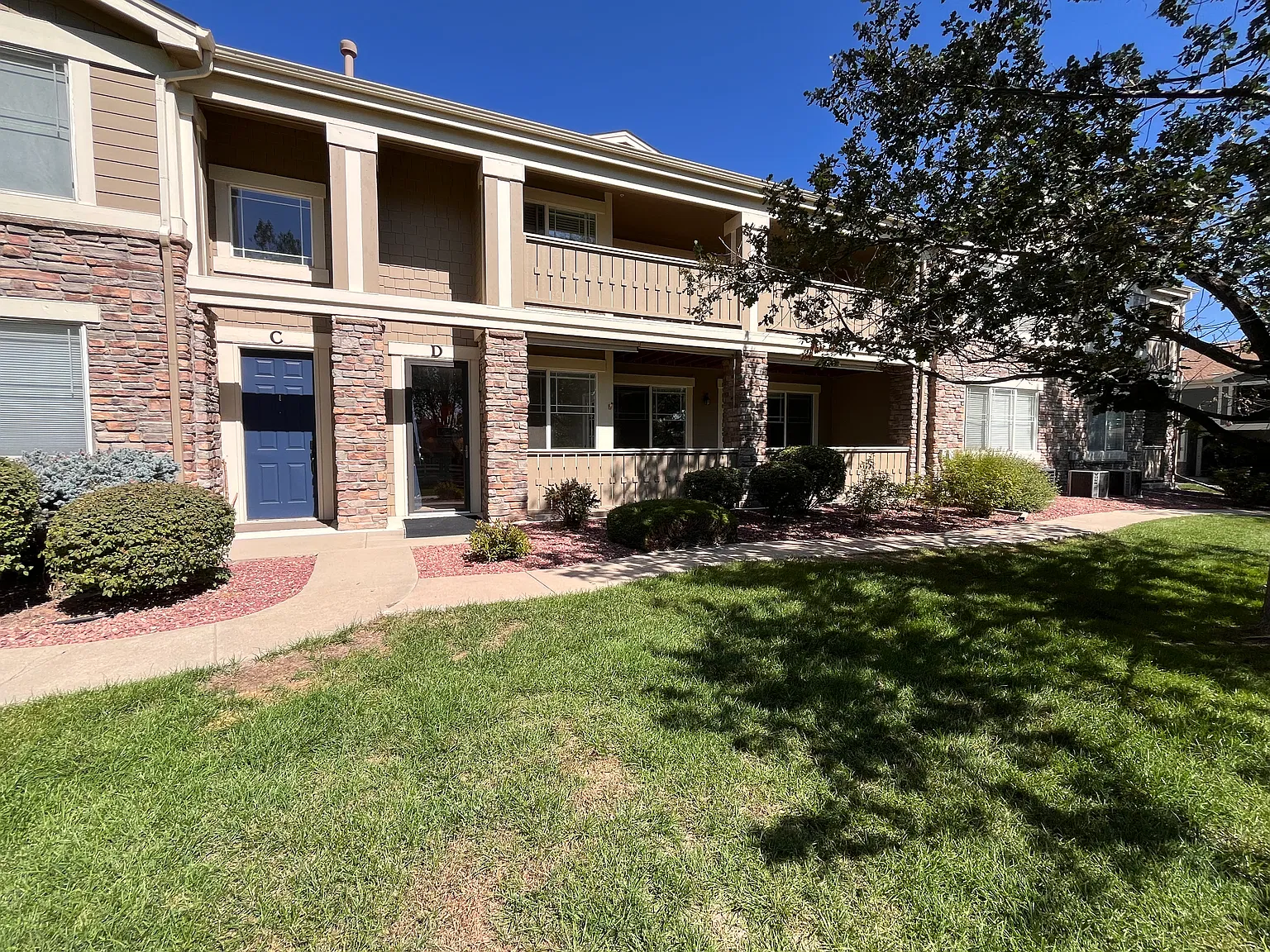 2 bed, 1470 sqft, $2,525 — Photo 1