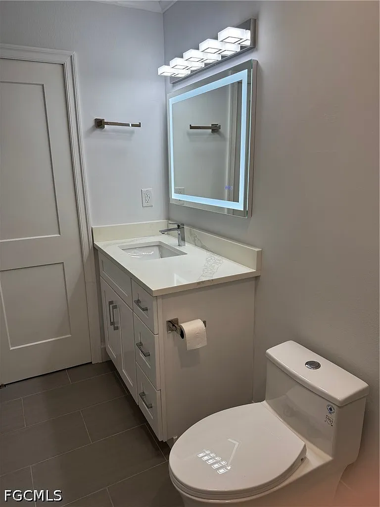 2 bed, 2.0 bath, 884 sqft, $1,600 — Photo 4