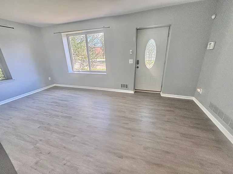 1751 Clara St — Photo 73