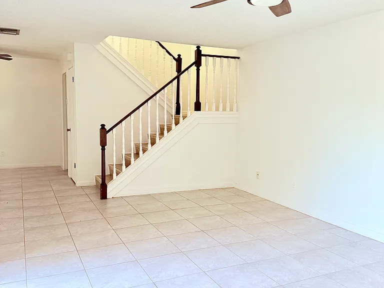 5274 Coral Ct — Photo 10