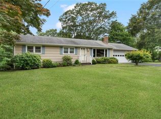 185 Sunnybrook Dr, North Kingstown, RI 02852
