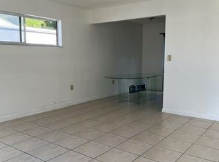 362 NE 166th St, Miami, FL 33162