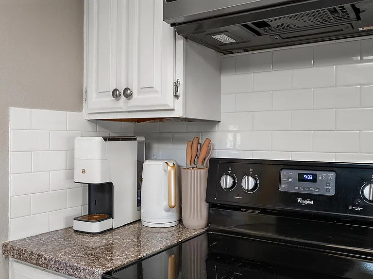 4352 E Cherokee St — Photo 12