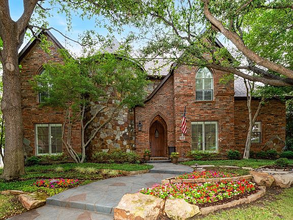 2nd image of 5601 Woodspring Dr