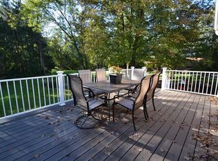 1124 Raintree Dr, Milford, OH 45150