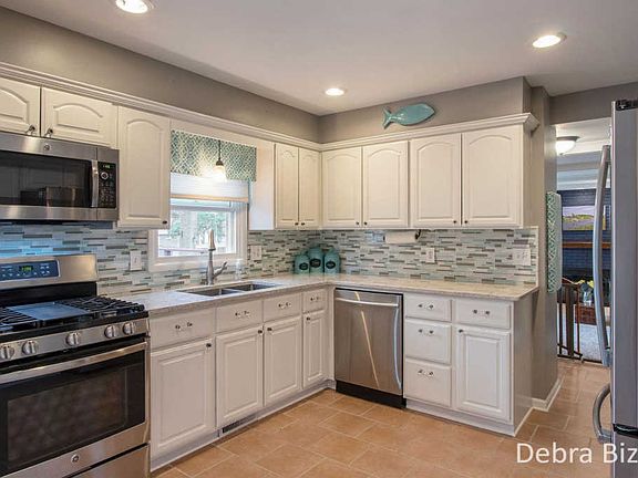 4th image of 2543 Longmeadow St NW