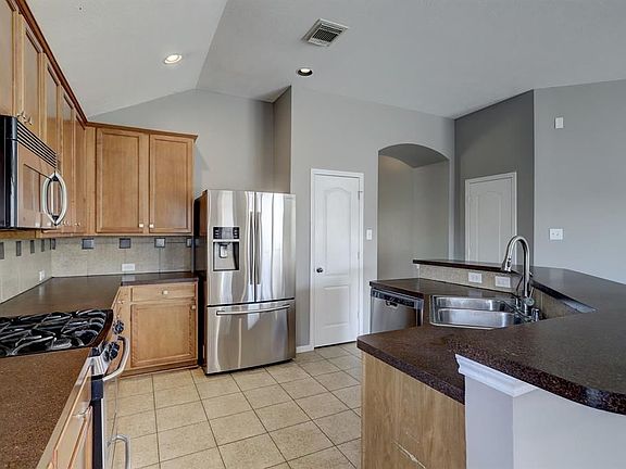 4th image of 13834 Rolling River Ln