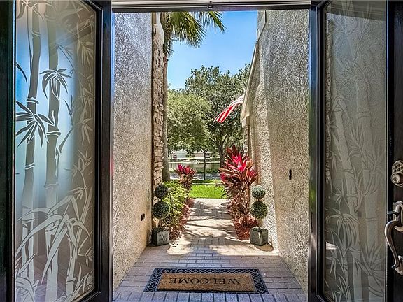 3rd image of 11311 Minaret Dr