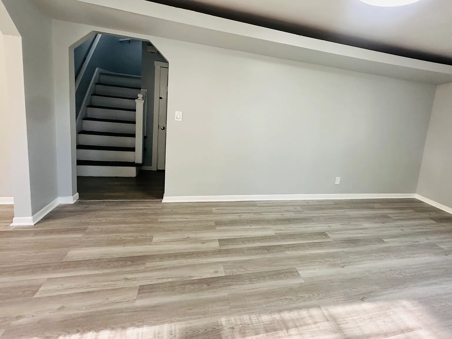 3 bed, 1008 sqft, $1,600 — Photo 4