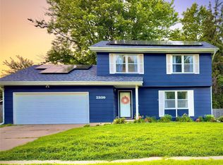2209 4th St SW, Altoona, IA 50009