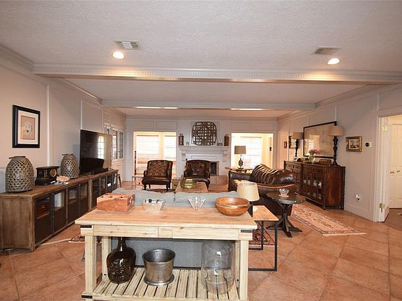 5th image of 1243 Shillington Dr