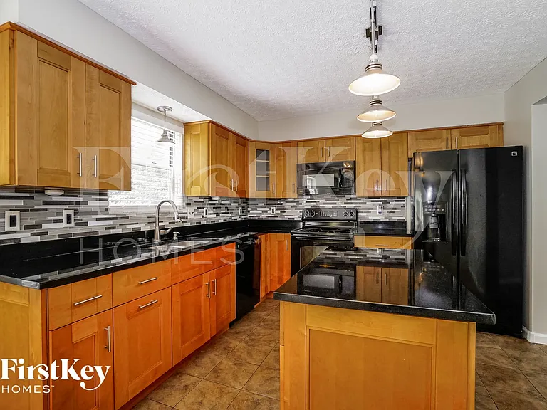 5947 Heritage Farms Dr — Photo 6