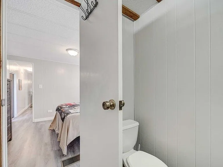 351 Palm Dr — Photo 7