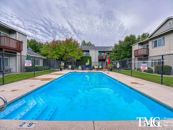 Aaron Ridge Apartments