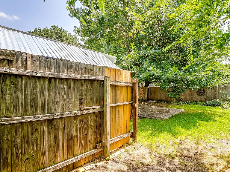 816 E Mustang St — Photo 34
