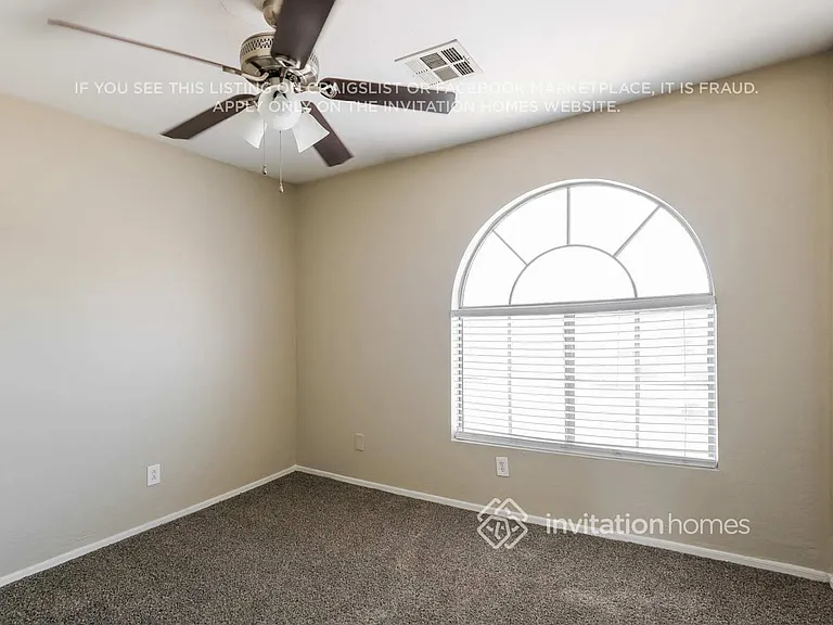 7914 W Claremont St — Photo 12