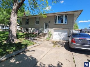 3740 Lewis Ave, Lincoln, NE 68521
