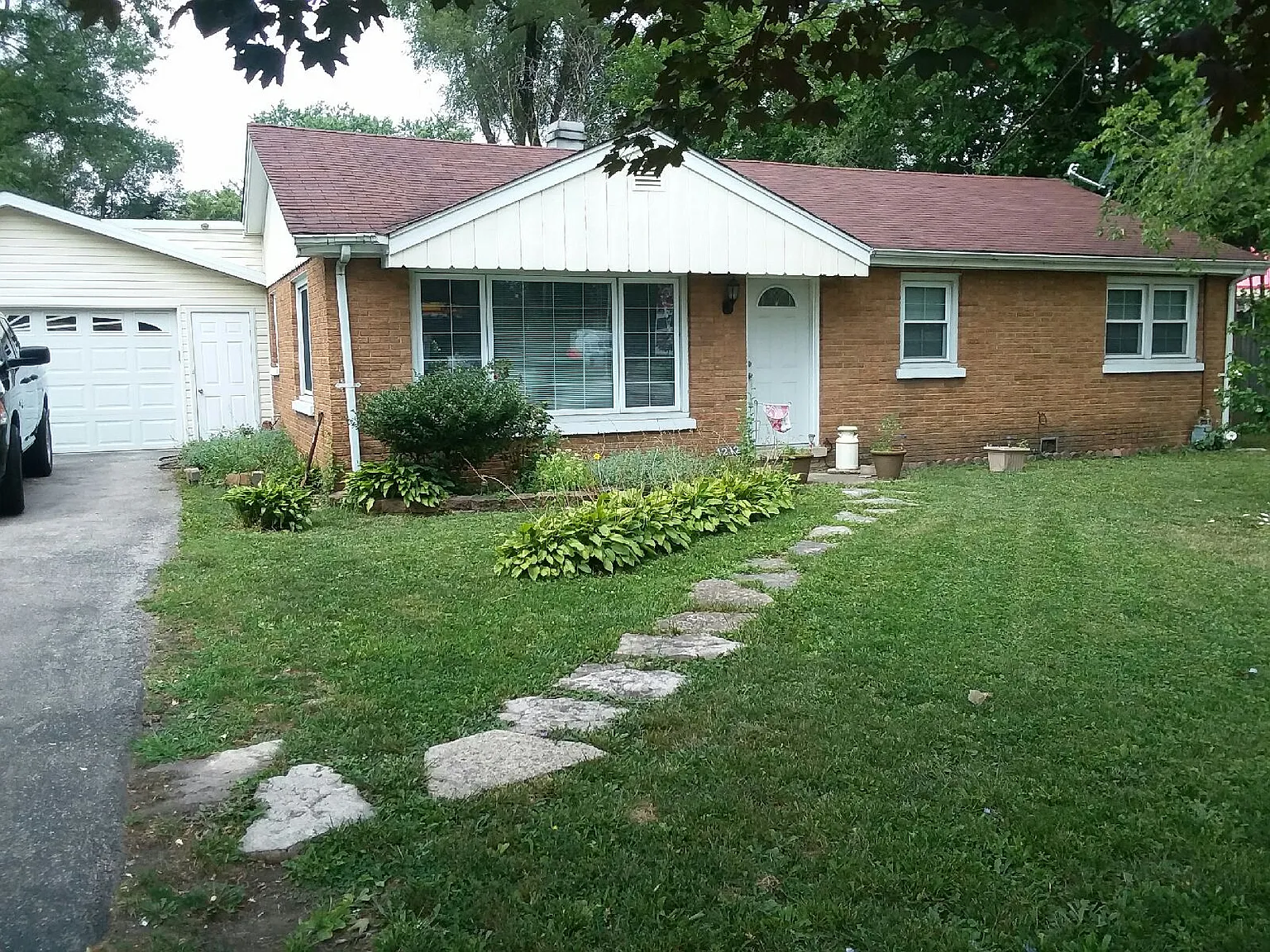 12122 S Ridgeland Ave photo 1