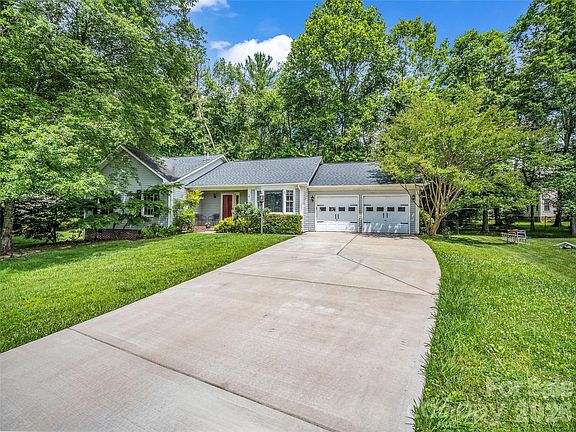 4th image of 606 Woodberry Ct