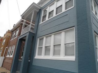 6624 Ventnor Ave, Ventnor, NJ 08406