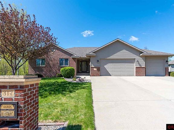 2nd image of 317 Southbrook Cir