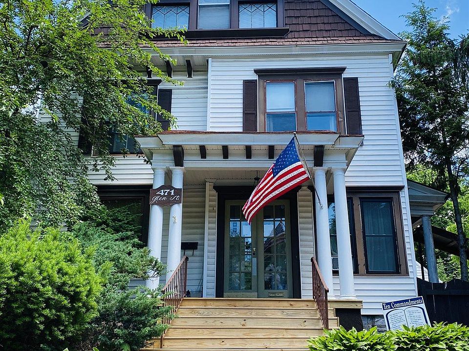 1st image of 471 Glen St