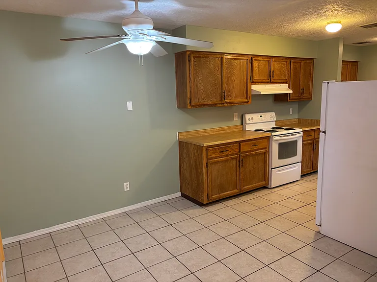 1704 Paisano St NE #3 — Photo 5