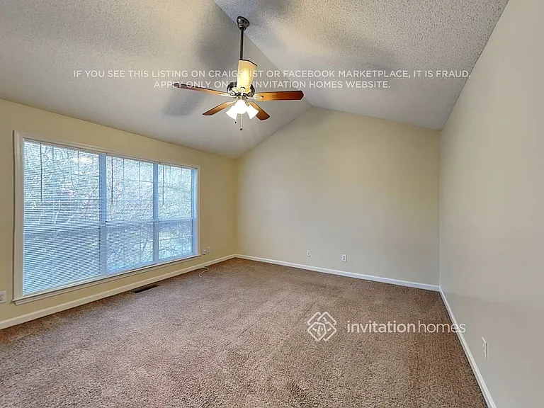 6439 Skyline Dr — Photo 12