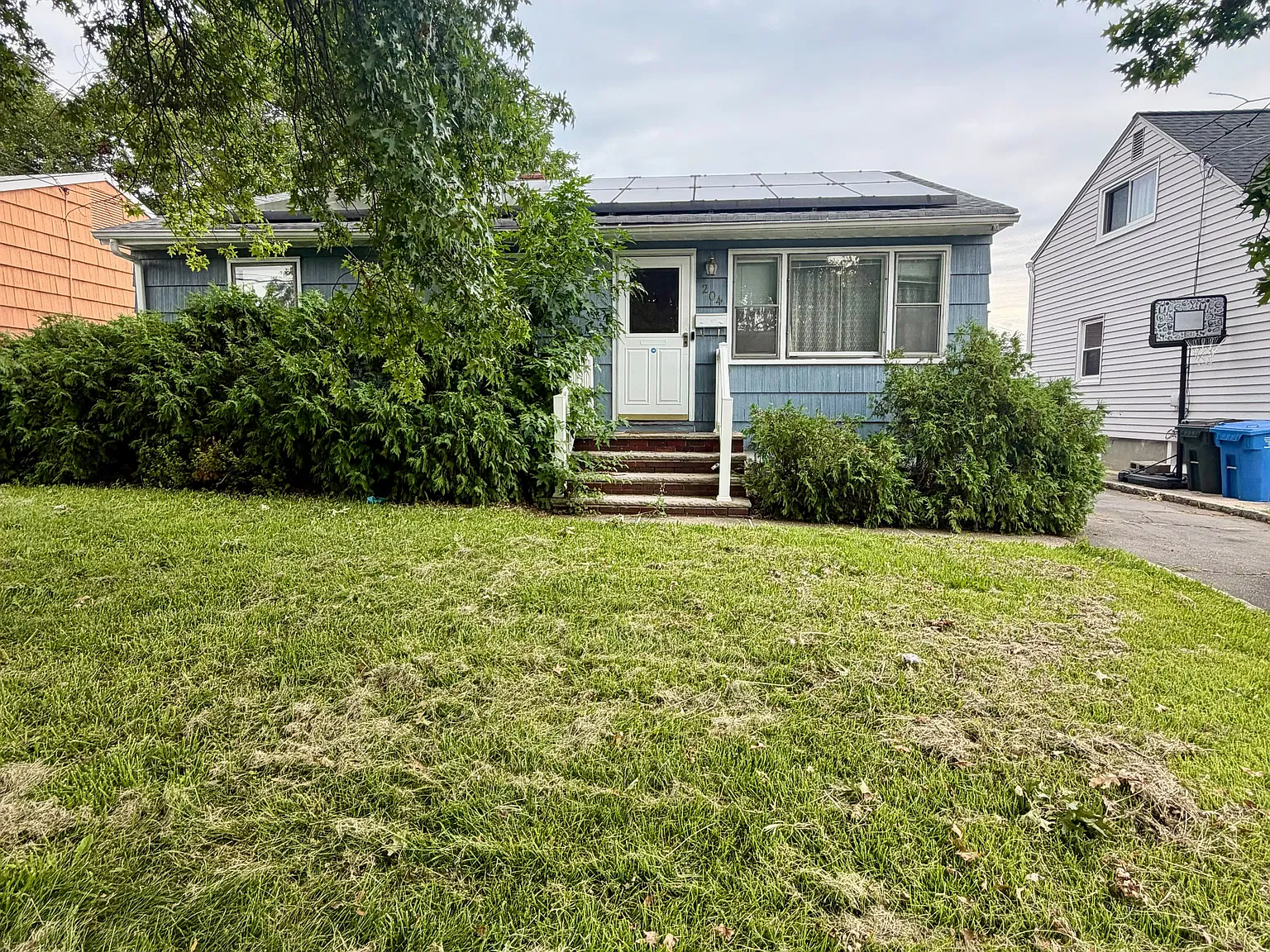 3 bed, 1008 sqft, $3,450 — Photo 1